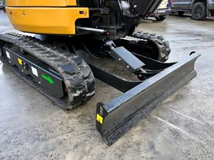 Mini Escavadora de Novo Design 2,7 Toneladas CE EURO5 EPA com Motor <span class=keywords><strong>Yanmar</strong></span> Escavadora de Esteira com Bomba de Motor - Product Image 2