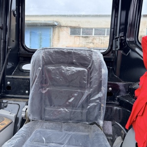 Vente flash : Excavatrice Kubota U27 d'occasion, état d'origine, faible nombre d'heures de fonctionnement, puissance élevée, prête à l'emploi pour la construction - Product Image 6