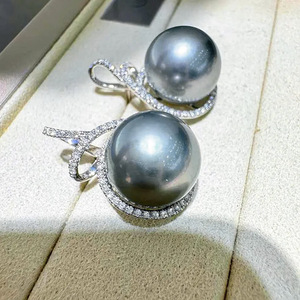 Orecchini a Perno con Perline Grigie per Donne, Design Avvolgente, Eleganti e alla Moda per Uso Quotidiano - Product Image 6