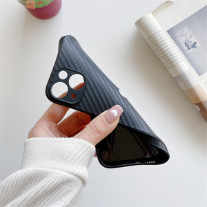 Nuevo modelo de fabricante de fundas para teléfono, fundas ultrafinas de fibra de carbono a prueba de golpes para teléfono móvil de TPU para Iphone 16 Pro Max 15 <span class=keywords><strong>Plus</strong></span> - Product Image 2
