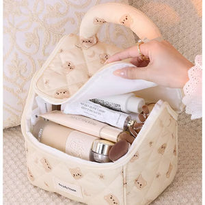Bolsa de almacenamiento de cosméticos portátil de gran capacidad, bolsa de lavado de poliéster de moda con oso bonito, cierre de cremallera, bolsa de maquillaje amigable para viajes - Product Image 2