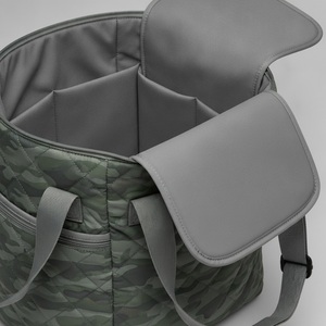 Sac de sport matelassé pour pickleball avec compartiment à chaussures, capacité 2 raquettes, logo personnalisé, vente en gros, pour tennis et padel - Product Image 4