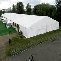 Grande tente de réception de luxe en PVC transparent 40x60 pour mariage et événements avec chaises