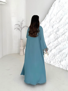 ชุดอาบายะห์หรูหราสง่างามสำหรับงานอีด ประดับด้วยลายปักดาว ผ้าตาข่ายเย็บต่อกัน และขอบลูกไม้ - Product Image 2