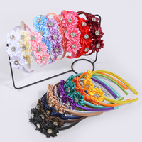 Boutique Unisex Triple Satin Plastic Elegant Flowers dengan 7 Mutiara Imitasi Warna Gading, Bando untuk Anak Perempuan, Balita, Remaja, dan Dewasa
