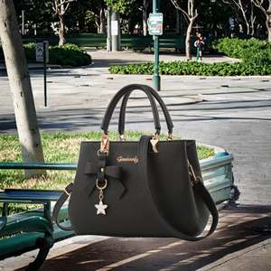 Bolso Tote Grande al Hombro al por Mayor, Cadenas Doradas, Regalo para Mujer, Monograma, Borla Verde, Gamuza, Bolso Cruzado Personalizado - Product Image 2