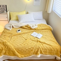 Vente chaude Couverture en sherpa à motif floral 3D personnalisée à étiquette privée pliée Couverture en polaire berbère chaude pour lit