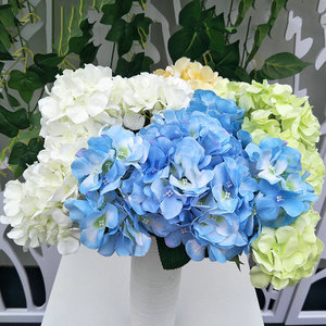 Fleurs artificielles Queyiyi, hydrangea à 6 têtes, 44 cm, tissu brossé, décoration pour la maison et les mariages - Product Image 1