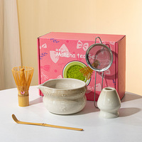 Vente en gros d'usine : Ensemble de 5 pièces de style japonais pour le matcha, comprenant fouet en bambou et bol en céramique avec bec verseur