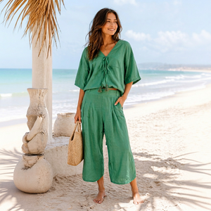 Ensemble deux pièces pour femmes, haut à manches courtes col en V, pantalon large avec poche, vert uni, style bohème, coupe ample, printemps été, décontracté - Product Image 1
