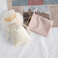 Pochette en velours de luxe avec logo de marque personnalisé boucles d'oreilles en flanelle avec cordon de serrage mini sacs à bijoux multicolores portables