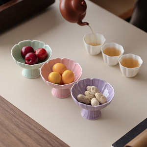 Plateau à fruits en porcelaine de style chinois en forme de fleur, pour les fêtes et les salons de thé - Product Image 1