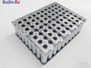 Batería de Iones de Litio Recargable de Alta Capacidad 5000 mAh 3.7V 21700 de Repuesto Molicel - Product Image 2