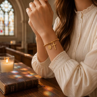 Bracelet chapelet en acier inoxydable 316L avec croix, médaille Vierge Marie, perles et fermoir mousqueton – Bijoux religieux pour femmes, vente en gros, personnalisation OEM