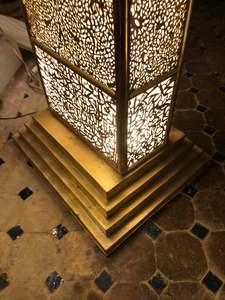 Lampada da Terra Artigianale Fatta <span class=keywords><strong>a</strong></span> <span class=keywords><strong>Mano</strong></span> per l'Ospitalità, Elegante Lampada da Tavolo Realizzata con Cura - Product Image 3