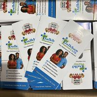 Flyer promotionnel d'entreprise imprimé numériquement sur mesure, recto-verso, tri-plié, papier couché, reliure à pointes, impression UV