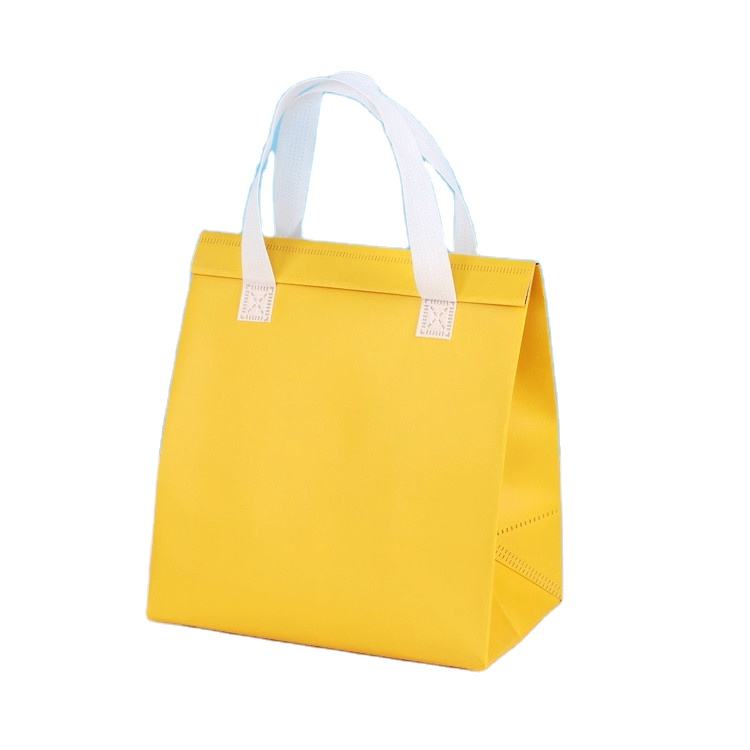 สีเหลือง