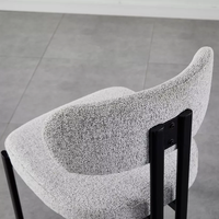 Chaises de luxe Moren pour la maison chaises d'attente de salon rembourrées en tissu chaises de bar de cuisine à structure KD de restaurant de haute qualité
