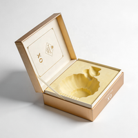 Boîte cadeau rigide de style livre imprimée sur mesure avec insert moulé, emballage de luxe pour bouteille de whisky, de brandy ou de spiritueux