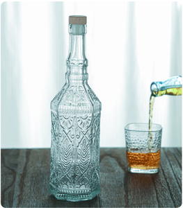 Botella de Vidrio Vacía de Forma Personalizada de 500 ml y 700 ml para Ron, Whisky, Licor, Ginebra, Vino, Vodka, con Tapón de Madera y Serigrafía - Product Image 4