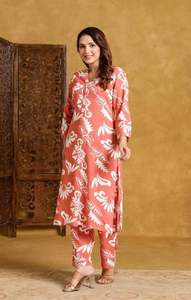 ชุดเซ็ตเสื้อและกางเกงเข้าชุดสำหรับผู้หญิง ชุดสองชิ้นทันสมัย ชุดเซ็ตผ้าฝ้ายสำหรับผู้หญิง ราคาขายส่ง - Product Image 3