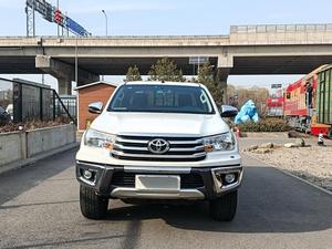 Toyota Hilux 2.7L Automática 4x4 de <span class=keywords><strong>4</strong></span> Asientos, <span class=keywords><strong>Camioneta</strong></span> Usada de 2018 - Product Image 2