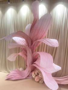 Escultura de Papel Artística Moderna y Grande, Personalizada, para Decoración de Eventos y Bodas, con Alta Calidad - Product Image 6