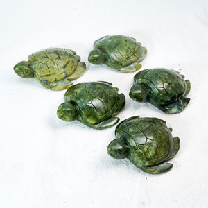 Natuurlijke Kristallen Gravures Voor Home Decor Helende Kristallen Steen Xiuyu Jade Hand Gesneden Gepolijste Groene Jade Schildpad - Product Image 2