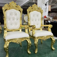 Finden Sie ähnliche ikonische Luxus-Thronstühle im königlichen Stil mit Armlehnen und hoher Rückenlehne für Hochzeiten, Bankette, Events und Wohnzimmer