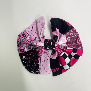 Заколка для волос Zhengpai в необычном индустриальном стиле с пэчворком и бантом для детей, черно-розовая, контрастных цветов, уникальный аксессуар для волос - Product Image 1