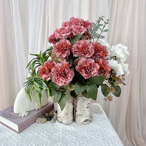 Bouquet de fleurs artificielles Queyiyi, 9 têtes de carnations en soie, réalistes, décoration d'intérieur, décoration pour la Saint-Valentin - Product Image 2
