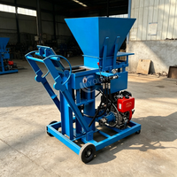 Machine de fabrication de briques en terre cuite autobloquantes, compatible avec des moules multi-formes pour pressage hydraulique direct sans frittage