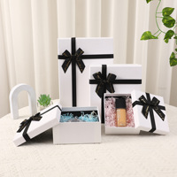 Boîte cadeau vide en papier recyclé biodégradable avec couvercle et base carrés, motif papillon, pour anniversaire