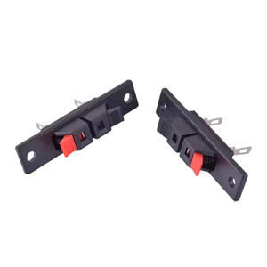 Pince à ongles plate WP2-4 rouge et noire en plastique pour fixation de câbles et prise de câblage - Product Image 3