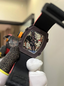 最高品質の27-04メンズカーボンファイバー機械式デジタル腕時計、ラバーバンド、テニスラケット型トゥールビヨン自動巻き - Product Image 6