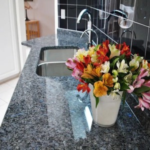 Granite bleu cristal – Pierre naturelle bleue élégante pour comptoirs et revêtements de sol - Product Image 3