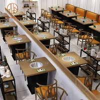 Ensemble de meubles modernes pour café, restaurant, table à manger en bois, canapé en cuir orange, ensemble complet