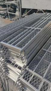 Escalier de sécurité pour échafaudage avec mains courantes pour un accès sécurisé aux plates-formes - Product Image 5