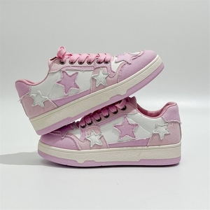 Chaussures de course minimalistes nouvelle version tendance pour femmes – Indispensables pour les fashionistas – Baskets blanches pour le printemps - Product Image 1