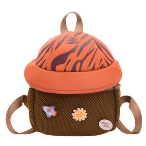 Zaino per bambini a forma di cappello per bambini da 1 a 4 anni, borsa leggera per bambini con protezione solare in rete traspirante per uso quotidiano in <span class=keywords><strong>asilo</strong></span> - Product Image 1