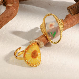 Anello Ovale Lungo <span class=keywords><strong>con</strong></span> Fiore di Ciliegio, Vendita Calda in Europa e America, in Acciaio Inox Placcato <span class=keywords><strong>con</strong></span> Goccia d'Olio 18K, Anello a Margherita per Donne - Product Image 4