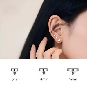 Piercing Labret in Lega di Titanio ASTM F136 G23, Base Piatta Curva, Accessori per Piercing Labbra e Lingua, Unisex, Forma Geometrica - Product Image 3