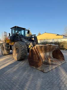 Chargeuse frontale robuste XC968 de 6 tonnes à haute efficacité, 75 kW, boîte de vitesses à roulements Weichai, Euro IV, capacité de la benne de 4,0 m³, en stock - Product Image 1