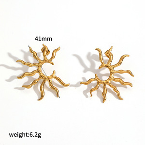 Pendientes Sun Stud de acero inoxidable y oro de 18 quilates con diseño geométrico para mujer, joyería de moda TE60590 G S - Product Image 5