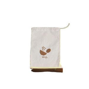 Personnalisez vos propres sacs à cordon écologiques de haute qualité, avec logo personnalisé, design sur mesure, réutilisables et résistants à l'eau - Product Image 1