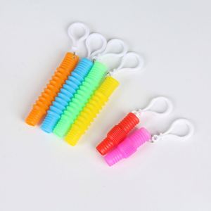 ของเล่นที่กำหนดเอง-ความแปลกใหม่ที่มีสีสันทางประสาทสัมผัสพวงกุญแจท่อ TPR ของเล่นบรรเทาความเครียดดึงและยืด - Product Image 1