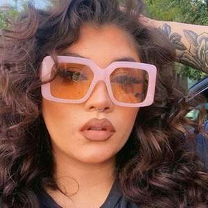 Lunettes de soleil rectangulaires noires pour femmes, avec logo personnalisé, dégradé, protection UV400, surdimensionnées, carrées, collection 2021, vente chaude - Product Image 2