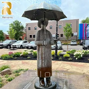Современная фигурка в натуральную величину, садовый набор, Декор, бронзовые уличные статуи, человек с зонтом, распродажа