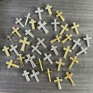 เข็มกลัดโลหะผสมสังกะสีดีไซน์ล่าสุด ประดับคริสตัล สีทอง สีเงิน สำหรับงานแต่งงาน ของขวัญ ขายส่ง สำหรับเสื้อผ้าและกระเป๋า - Product Image 1