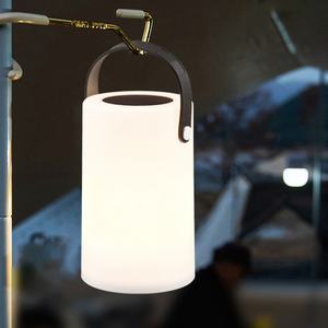 Lampe de table solaire LED moderne et unique, nouveau style, intérieur/extérieur, IP44, portable, sans fil, cylindrique, USB, blanche, pour jardin, cour - Product Image 2